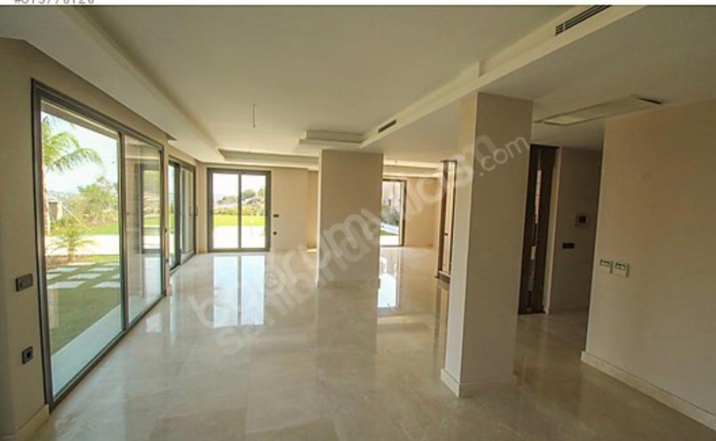 BİTEZ�DE MERKEZİ MÜSTAKİL ÖZEL HAVUZLU BAHÇELİ 320M2 SIFIR VİLLA