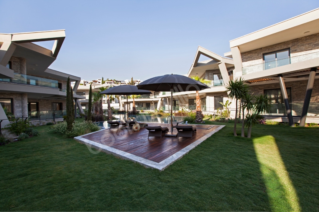 BODRUM GÜMBET�TE DENİZE YAKIN 3+1 DAİRE