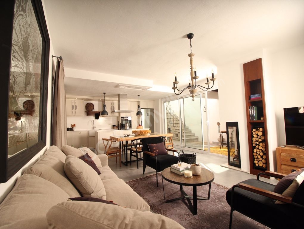 BİTEZ�DE ŞEHİR VE DOĞA MANZARALI 3+1 KOMŞU EVLER